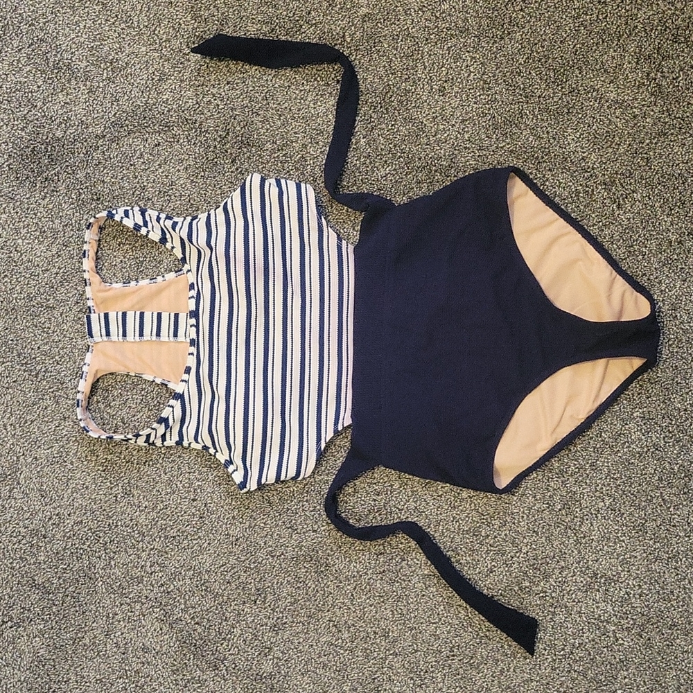Cutout racerback one piece swimsuit